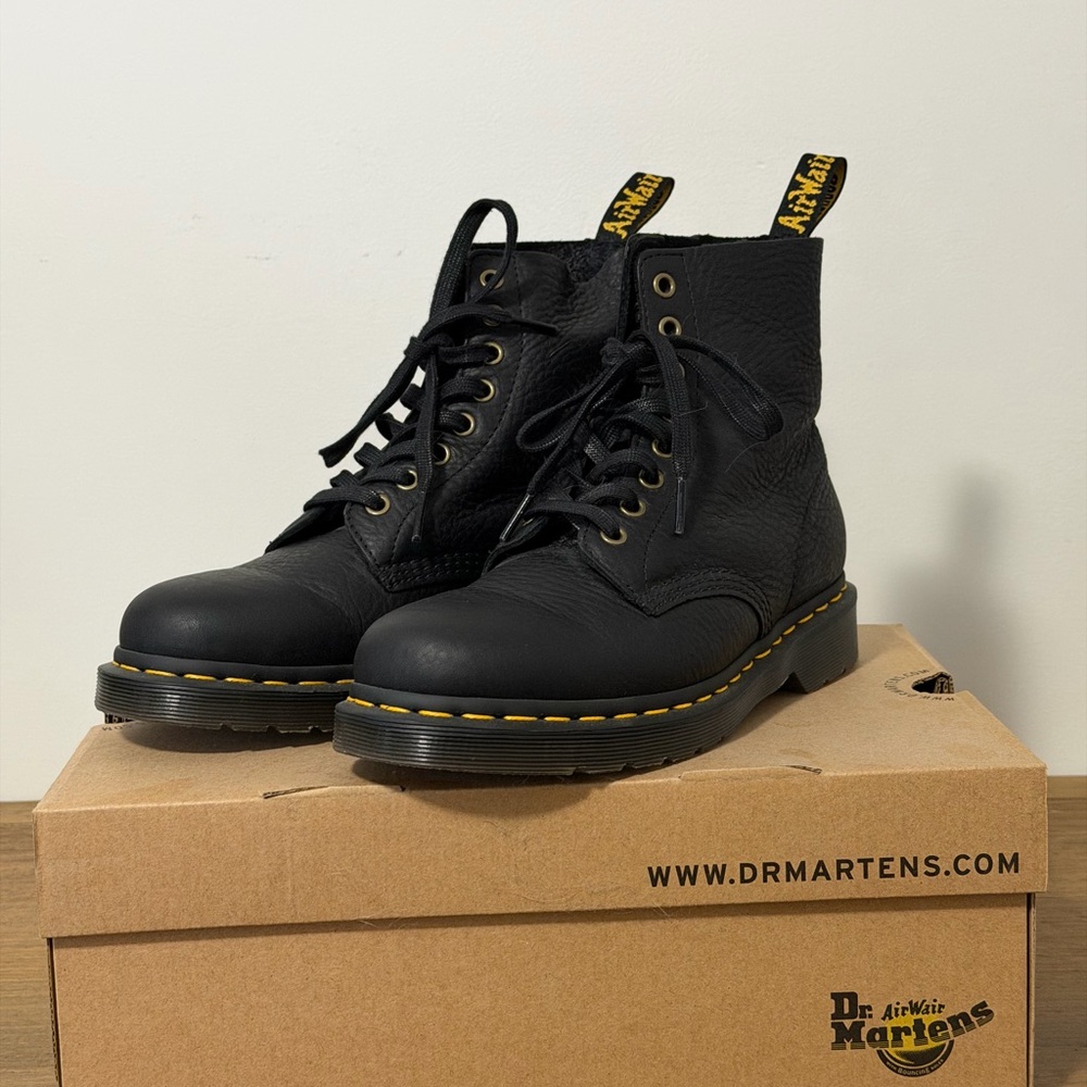 Dr. Martens 1640 Pascal Boots